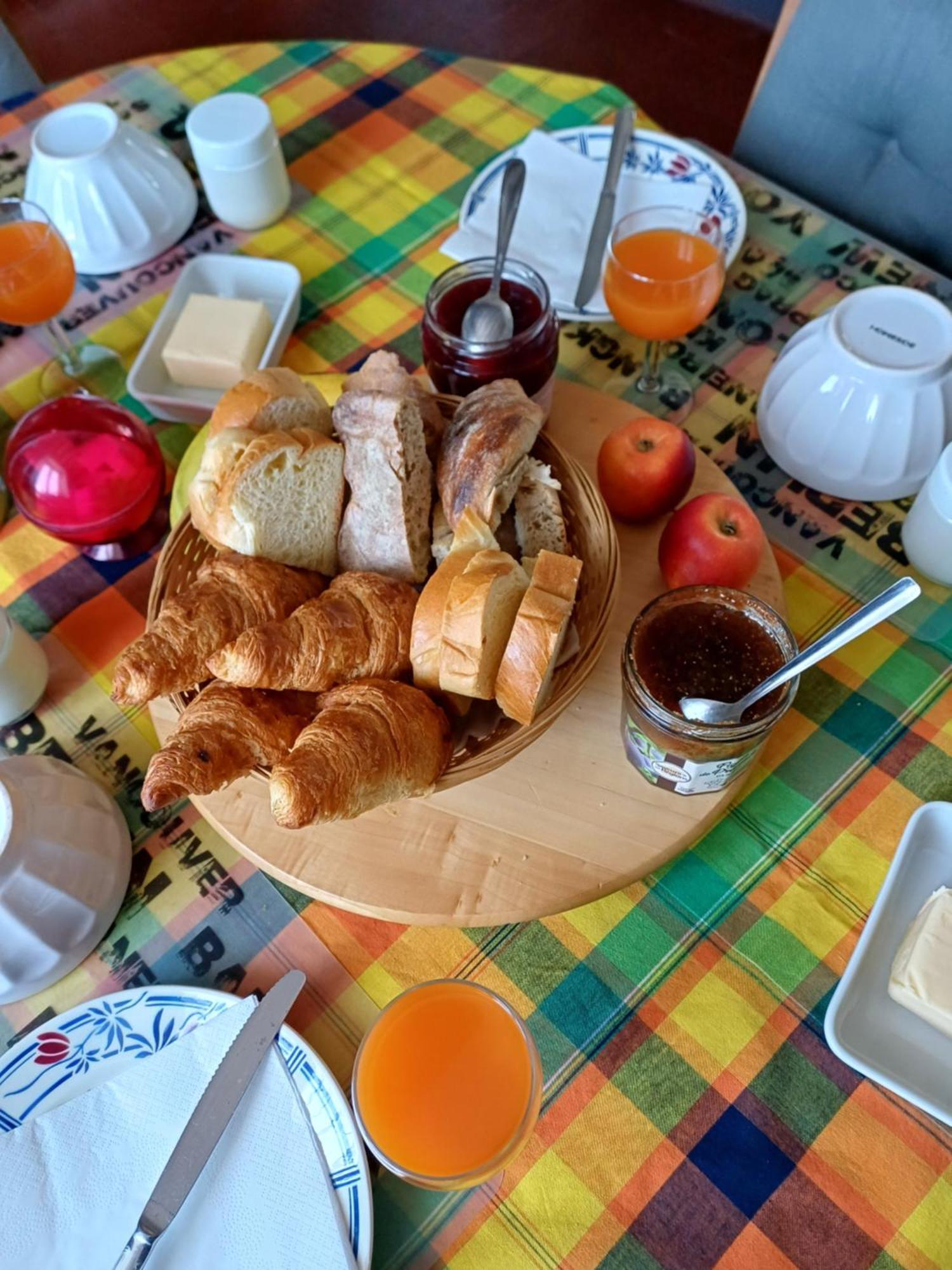 Aline Et Dim Bed and Breakfast Mereville  Exteriör bild